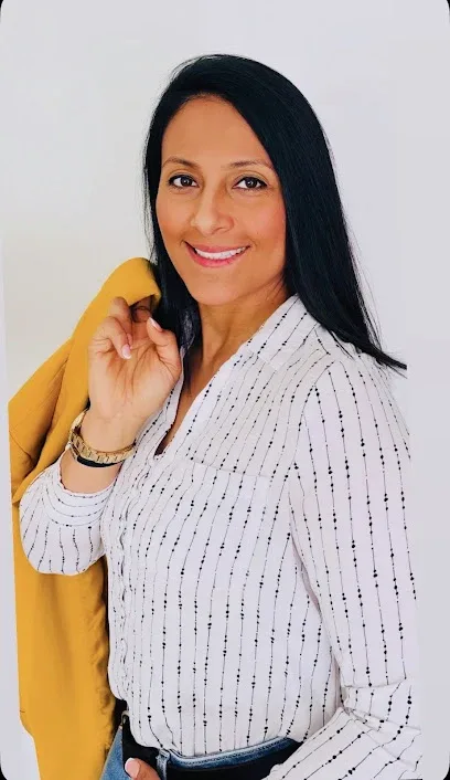 Kelly Munoz Bilingual Apostille & Mobile Notary Services- Se Habla Español