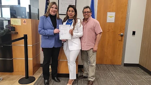 Notary, Abogada de El Salvador, oficiante de boda